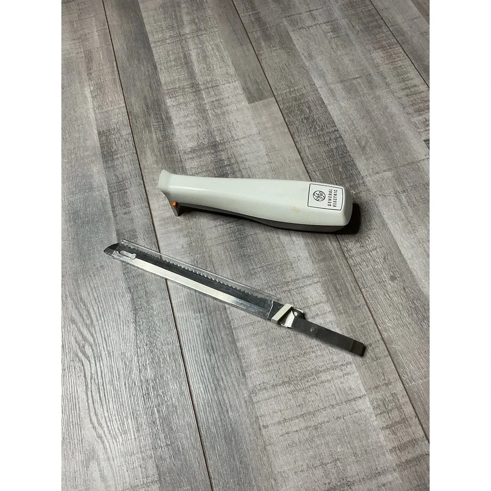 Vintage General Electric EK-15 Electric Slicing Knife with Original Box GE Retro